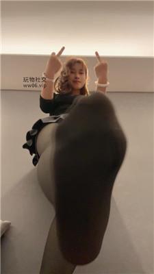 【狗哥】坐脸窒息-居高临下舔脏鞋黑丝 bf49830