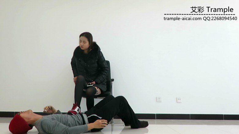 甜美媛媛女主出演！黑老师收学生钱被谩骂暴打！