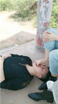 【珍惜女王】户外凉亭舔脏鞋玉足 JS250427-5