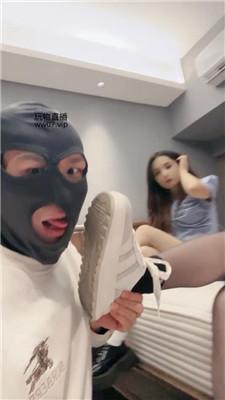 【猴歌】双S-黑袜+白袜踩虐骚奴 bf50943