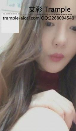 VIVI黑丝玩弄双狗奴