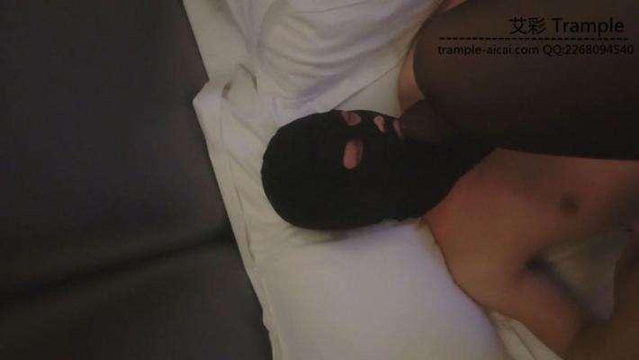 城市温泉美女技师的初次调教