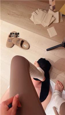 【希娜】鞭打威胁玉足蹂躏 JS250316-42