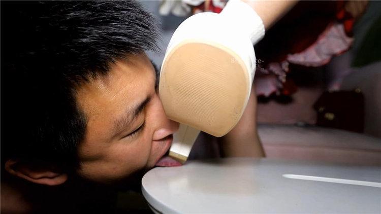 【冰时代】喵女神洛丽塔 强制踩踏恋足 暴力KO