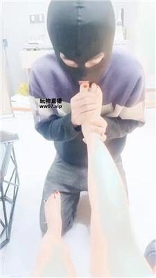 【苏苏不苏】竹子抽/电击/羞涩舔脚 JS250314-12