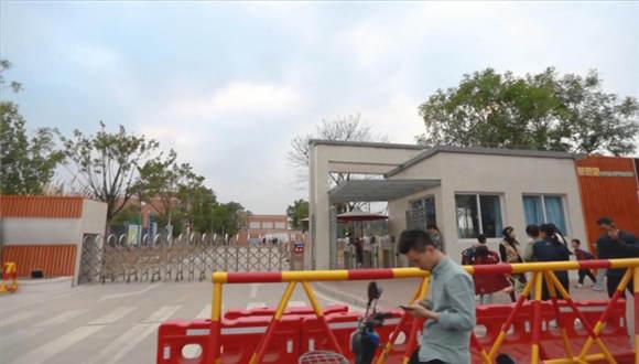 〖H.P.L栖心之栈〗—小太妹欺凌校园保安