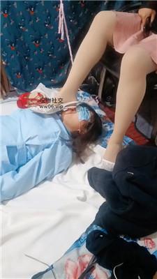 【伪娘和人妻】肉丝脚玩虐蓬头垢面的狗 JS250116-2