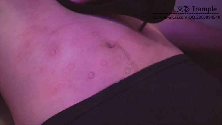 歆玥洛芸双s暴力踩踏毯子 歆玥洛芸双s暴力踩踏毯子