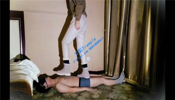 骑马踢裆踩踏弱小高中生(6)