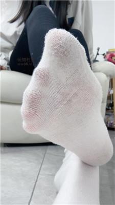 【酥麻麻】瑜伽裤白袜裸足    250219-19