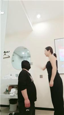 【依依大大】下跪耳光狂抽 JS250107-12