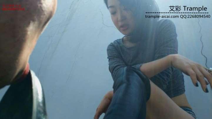 湘香女王长靴户外圣水淋浴贱狗