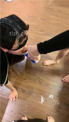 【赫拉学姐】双S-裸足喂食/内裤套头/清理高跟裸足