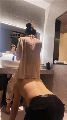 【小格】脚下伺候主人起床【双视角版】 JS250317-44