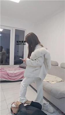 【开发大神】强迫磕头犯贱-舔脏鞋底 JS250329-24