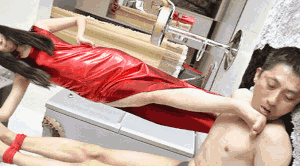 【冰时代】嫩模Yui 倒吊鞭打脚虐贱奴