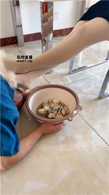 【斯羽情侣主】强迫狗喝刷鞋水【双视角版】 JS250317-42