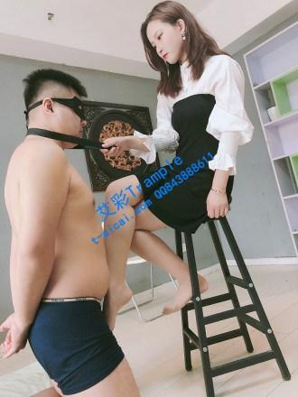 芷琳S-日系足彩馆式恋足羞辱