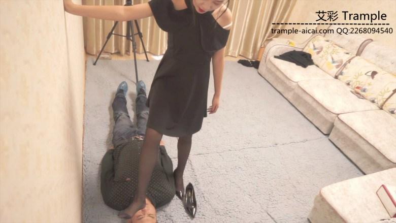 希雨恋足羞辱调教