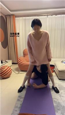 【埋汰】白丝脚踩虐猥琐奴 JS250312-11