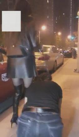 【VIVI】超刺激！午夜遛人形犬