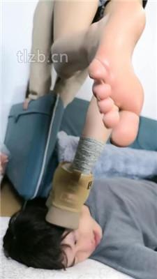 【梓S】棉袜雪地靴裸足-全体重踩脸