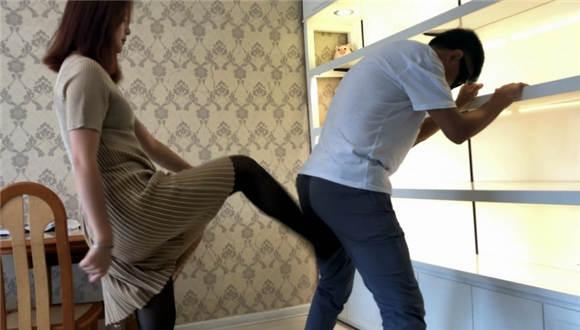 美女教师的灵魂拷问 美女教师的灵魂拷问