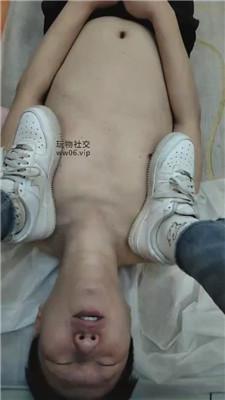 【啊漾】超脏小白鞋白袜辱/口吐喂食/虐乳/连环踢裆 bf49181