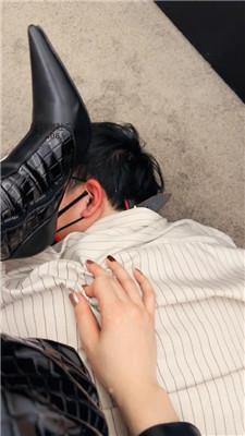 【倪小主】高跟长靴踩踏/狂抽耳光/骑狗背喂口水 bf49180