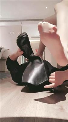 【bibi团】清理脏鞋底/全体重踩踏/赏赐圣水