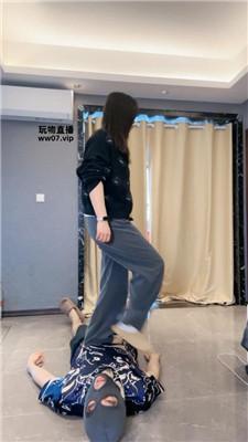 【素人抽水机】素人小姐姐-毛拖鞋白袜踩虐 bf52211