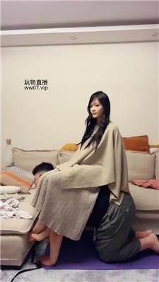 【埋汰】玉足脚下踩健身教练【上】 bf50938