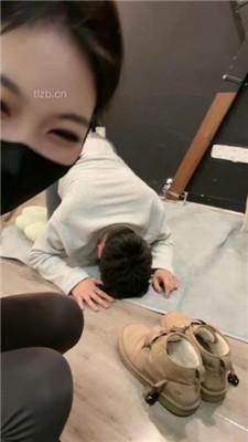 【菜小心】情侣主狗笼圈养虐绿帽/强制吃byt