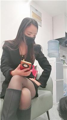 【鱼主】长靴黑丝踩虐羞辱-赏赐圣水 JS250210-1