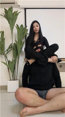 【万万】反绑抽耳光/高跟踩踏/骑马 bf51112