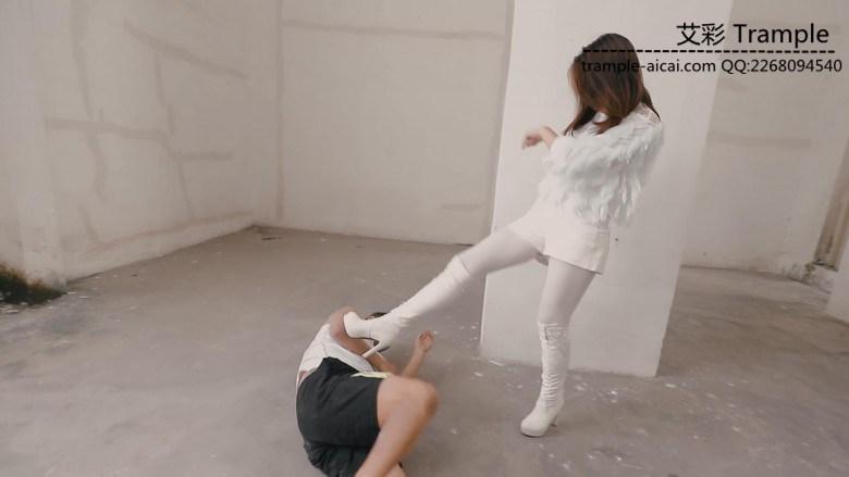 〖H.P.L栖心之栈〗—采萱残忍欺凌流浪汉