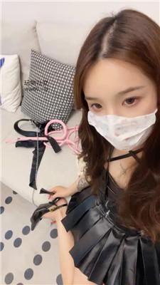 【香芋朱朱】美腿诱惑兄弟双奴 JS250221-1