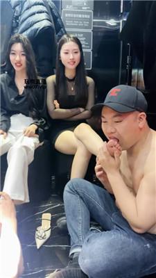 【娩娩】圈内聚会-多女王呕吐物喂食【四视角版】 bf51373