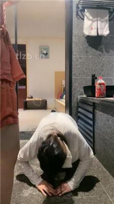 【小雅老师】温泉别墅强迫小三做母畜