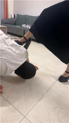 【轩轩女王】粗高跟踩/骑马狗爬 JS250218-24