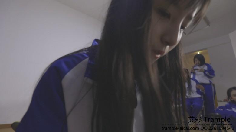 订制7人校服坐脸羞辱