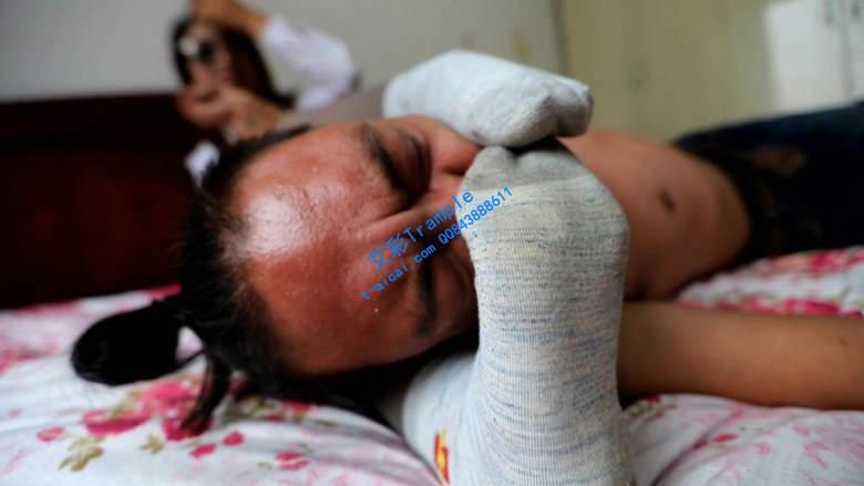 【冰时代奕潇】原味棉袜强迫窒息强行踩踏