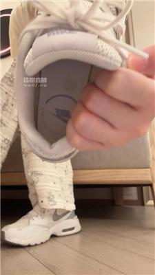 【凹凸曼】运动鞋白丝粗口    250522-5