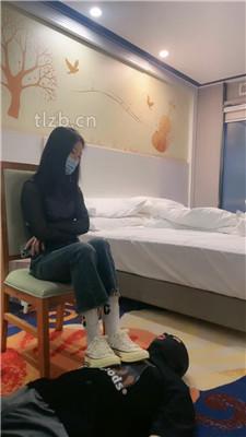 【小雅老师】全体重踩踏/圣水泡面/加料面包喂食