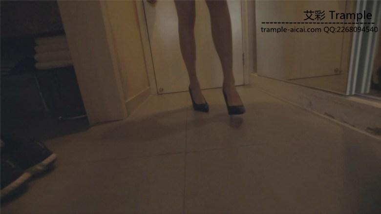 扶桑裸足踩脸脚耳光踩胸口