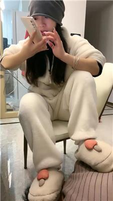 【薇薇情侣主】圈养奴脚下伺候【下】 JS250123-6