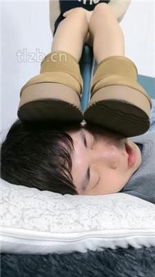 【梓S】棉袜雪地靴裸足-全体重踩脸