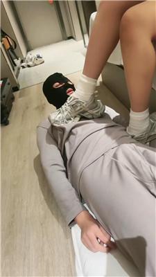 【魔仙集中地】姐妹花S-运动鞋白袜+高跟踩踏 JS250110-7