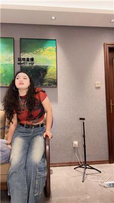 【素人抽水机】腿绞-牛仔裤坐脸/白袜踩虐 bf52560