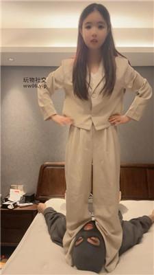 【球球】职场女神白袜脚踩虐 bf51502